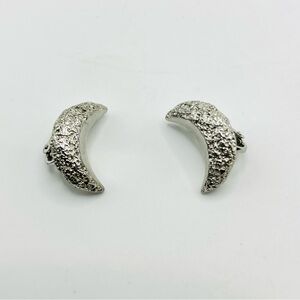 Vintage Crown Trifari Trifarium Silver plate texture Crescent moon clip Earrings